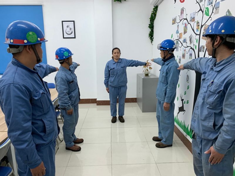 W020251125592918863680